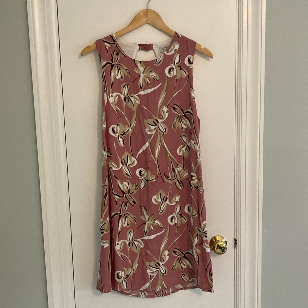 Sleeveless Floral Mini Dress in Mauve Pink